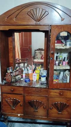 dressesing and bqrtan almari