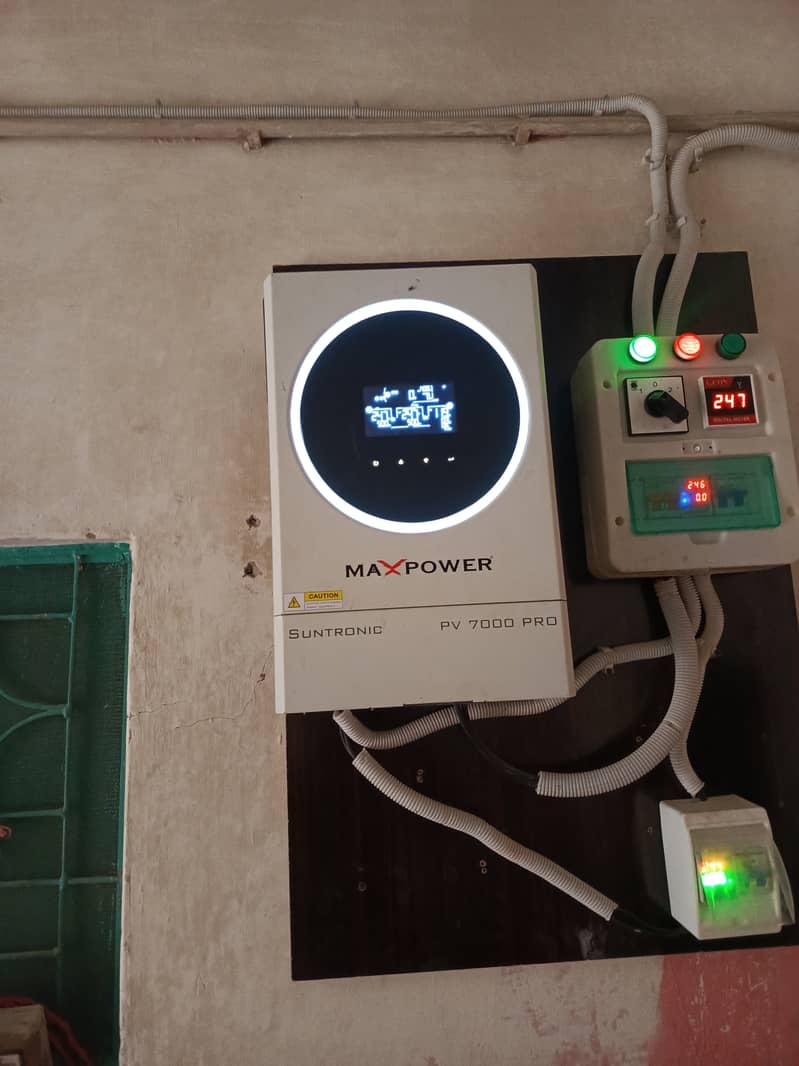 Max power solar inverter pv 7000 pro 3