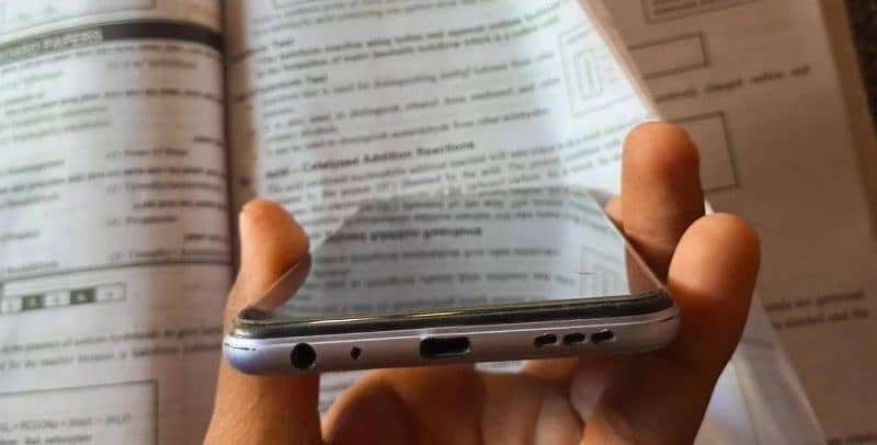 vivo y20 with box and charger all ok 2