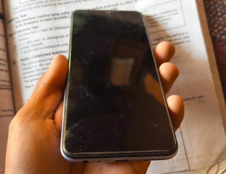 vivo y20 with box and charger all ok 3