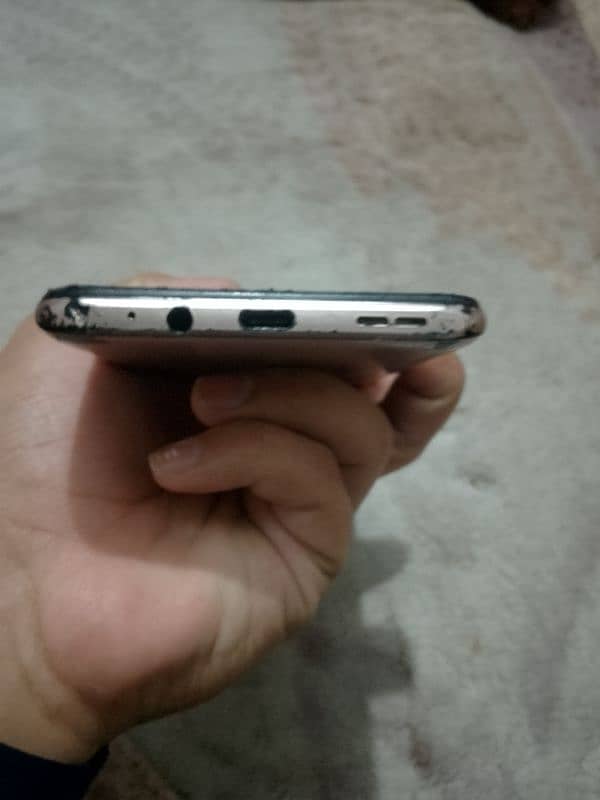 Infinix hot 12 play 4+2 / 128 Pta Approved 3