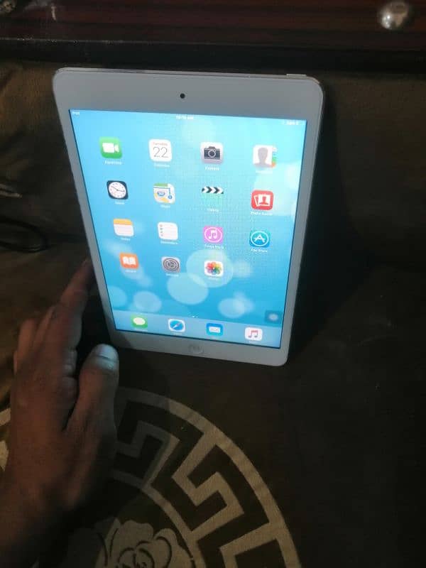 ipad mini coundition 10/10 pubg supported all oky hai 2