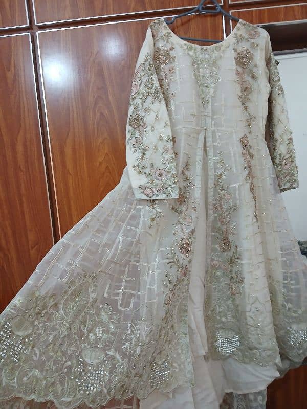 medium size. wear 2 time for few hours 2