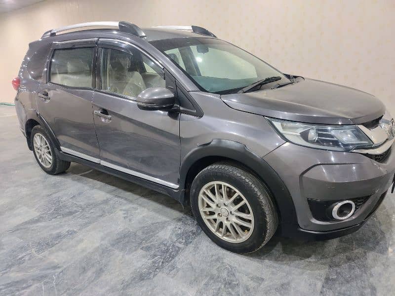 Honda BR-V 2017 full option 2