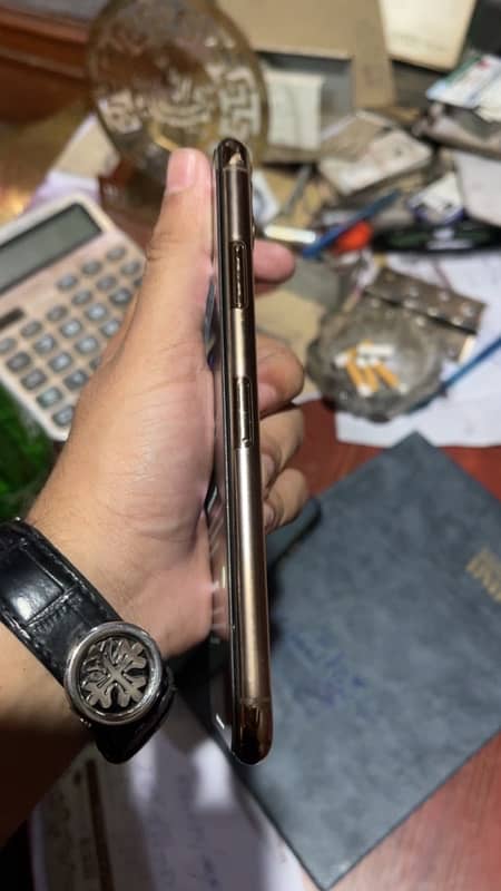 iPhone 11 Pro Max pta approved 4