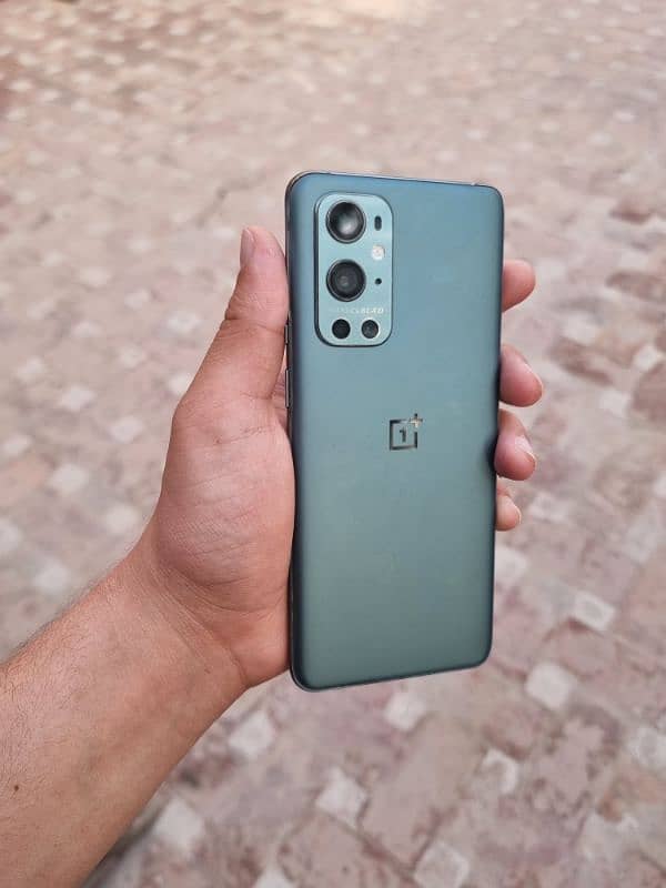 OnePlus 9pro 10/10 condition , 70,000 6