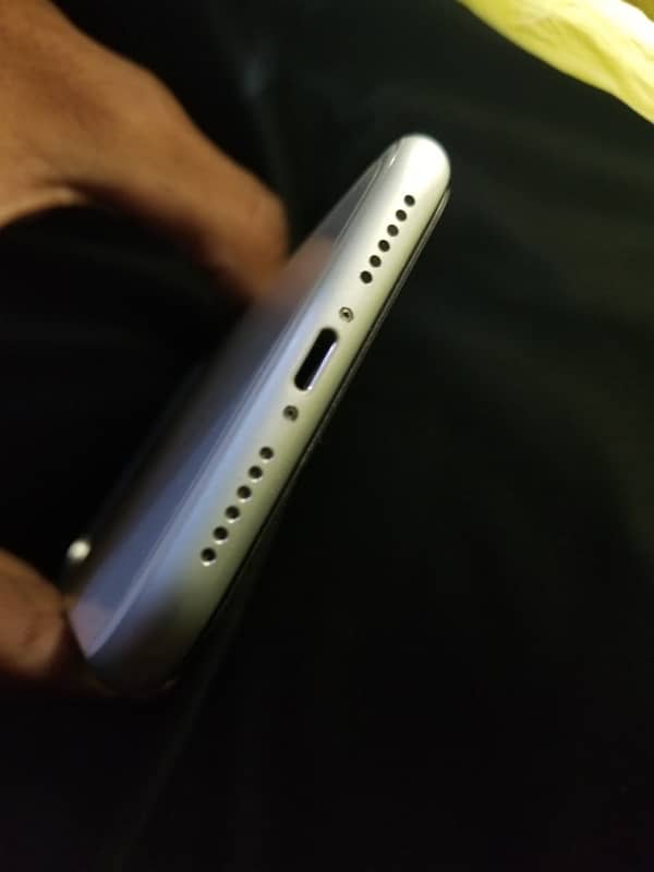 XR pta  approved  iphone 2