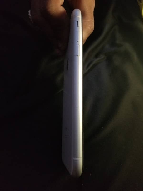 XR pta  approved  iphone 7