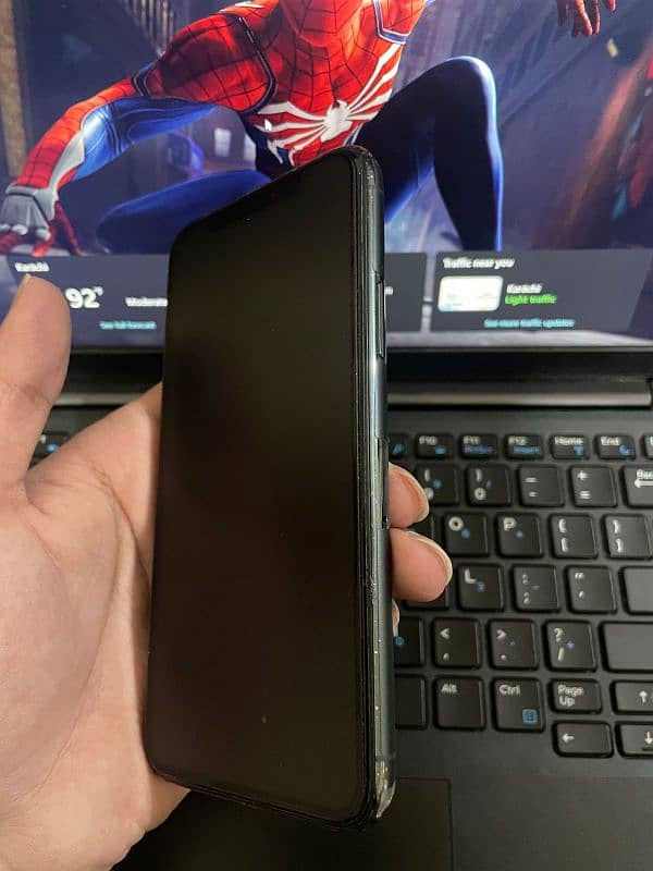 iPhone 11 pro 3