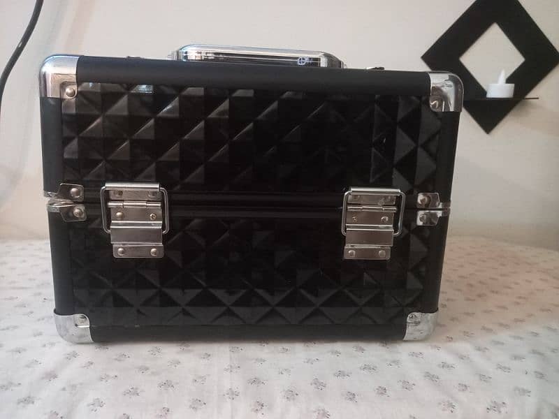 A vanity box 0