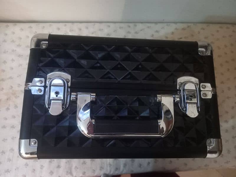 A vanity box 1