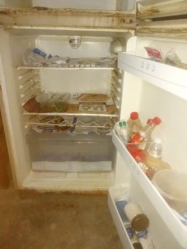 Urgnt sale Hair refrigerator good working 3 years use 6