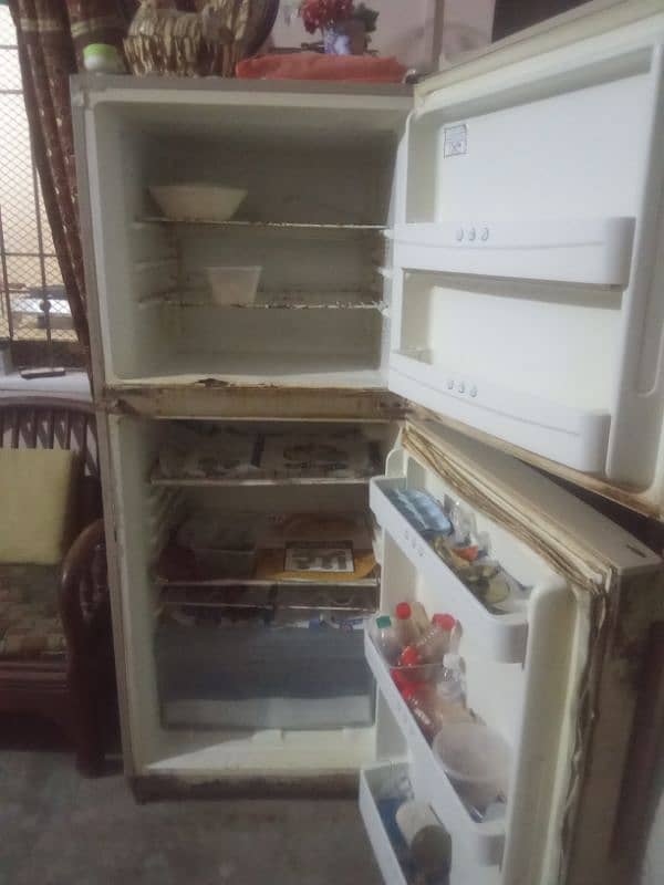 Urgnt sale Hair refrigerator good working 3 years use 7