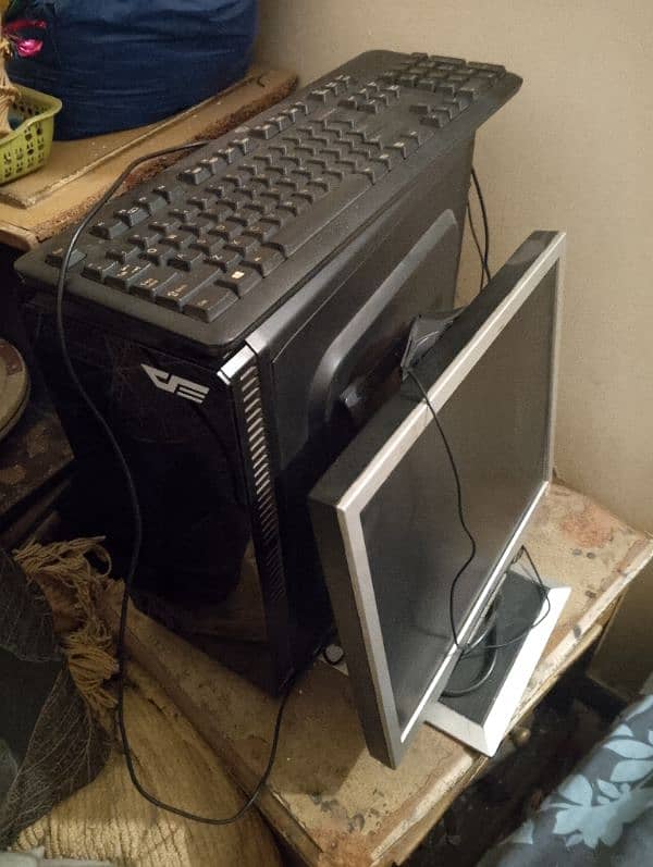 Gaming PC / computer 14