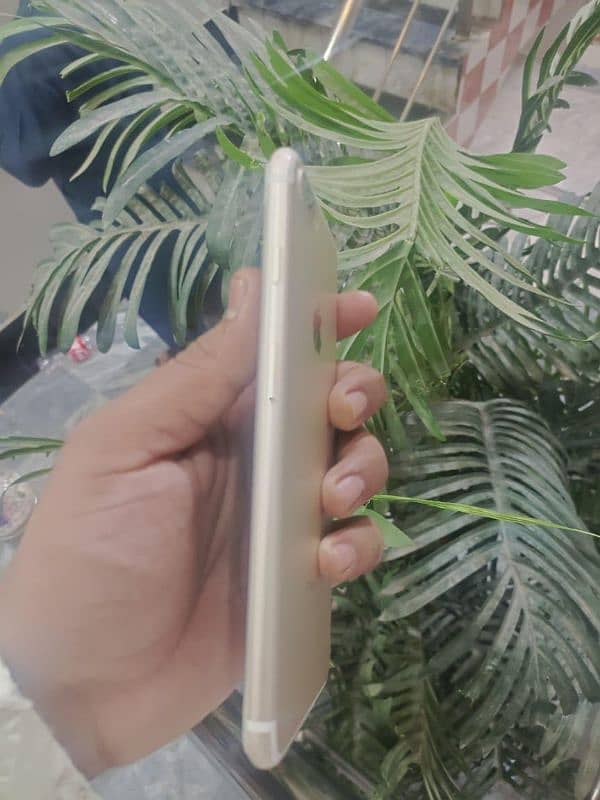 iphone 7plus 128 GB bypass 4