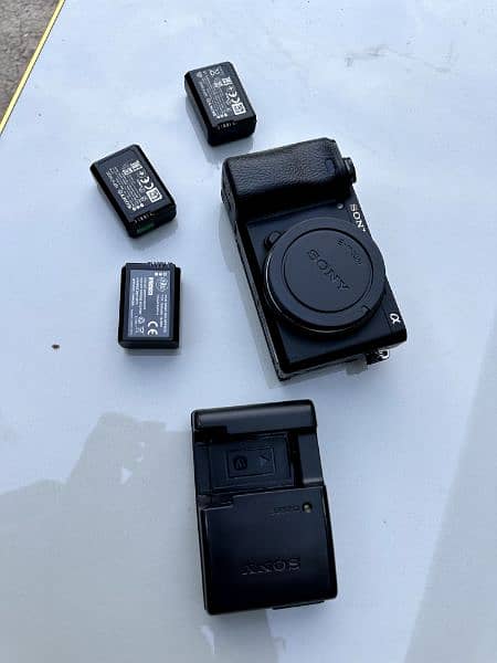 Sony a6400 mirrorless camera 0