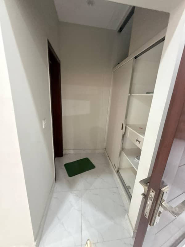 Get An Attractive Prime Location House In Lahore 1