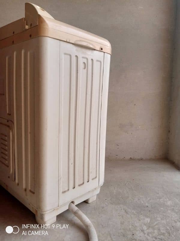 Washing Machine With Dryer 1