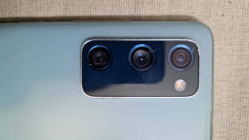 Samsung S20 FE 2