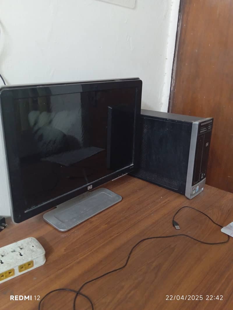 HP brand ( monitor and CPU ) 0