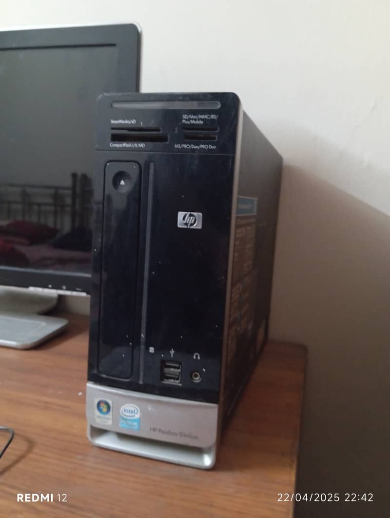 HP brand ( monitor and CPU ) 2