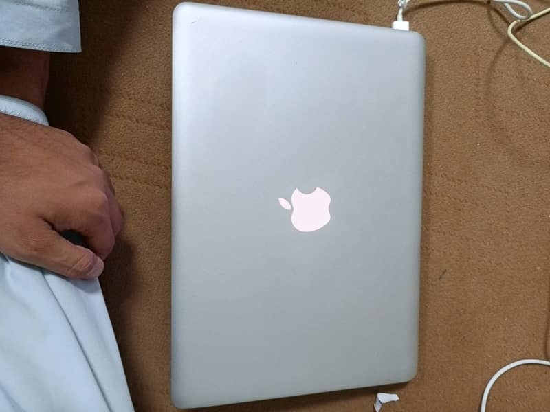 MacBook Pro 2012 14 inch Core i5 8 RAM 256 SSD 0