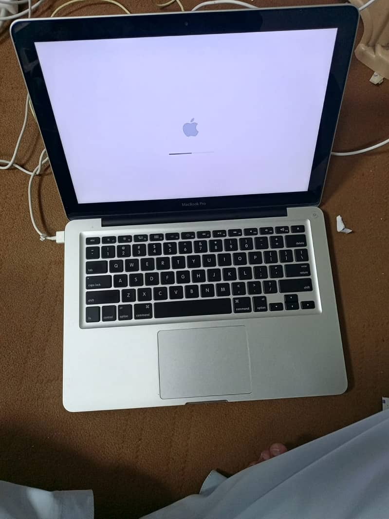MacBook Pro 2012 14 inch Core i5 8 RAM 256 SSD 1