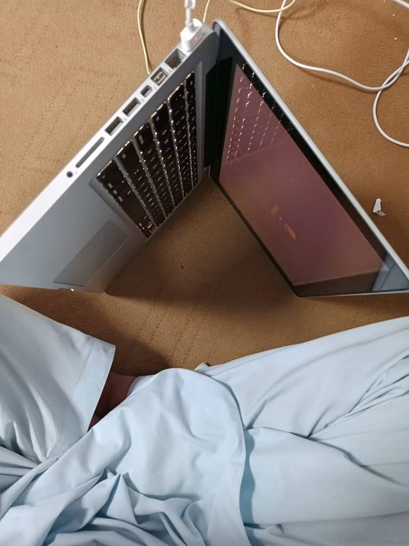 MacBook Pro 2012 14 inch Core i5 8 RAM 256 SSD 2