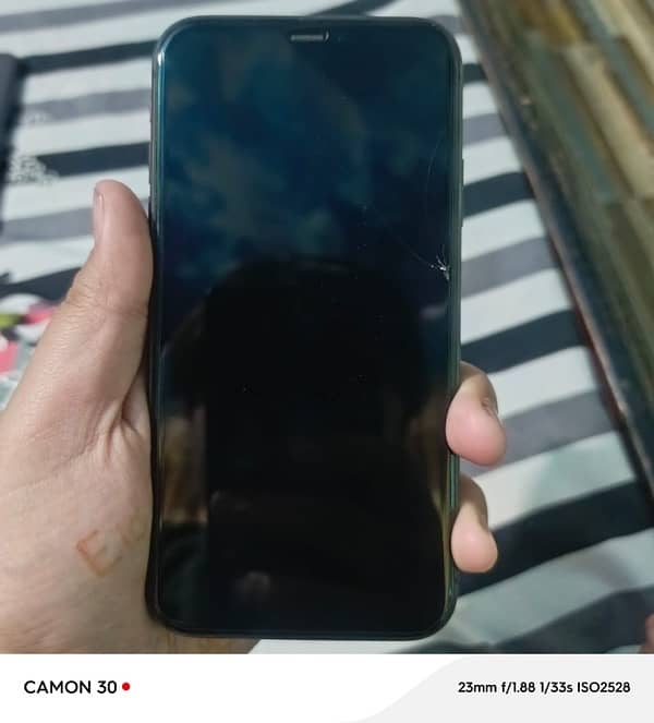 Iphone 11 64gb jv non pta 9.5/10 3
