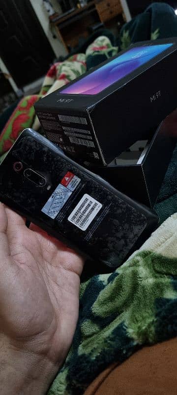 Mi 9T 6/128 pop up with box 4