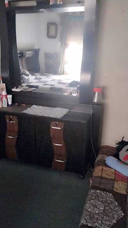 Wooden Dressing Tables and Chairs 0