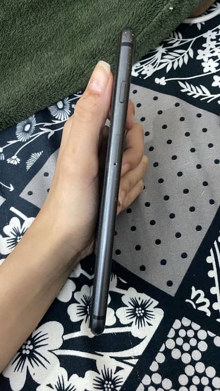 iphone 8 plus 64 gb 9/10 condition 1