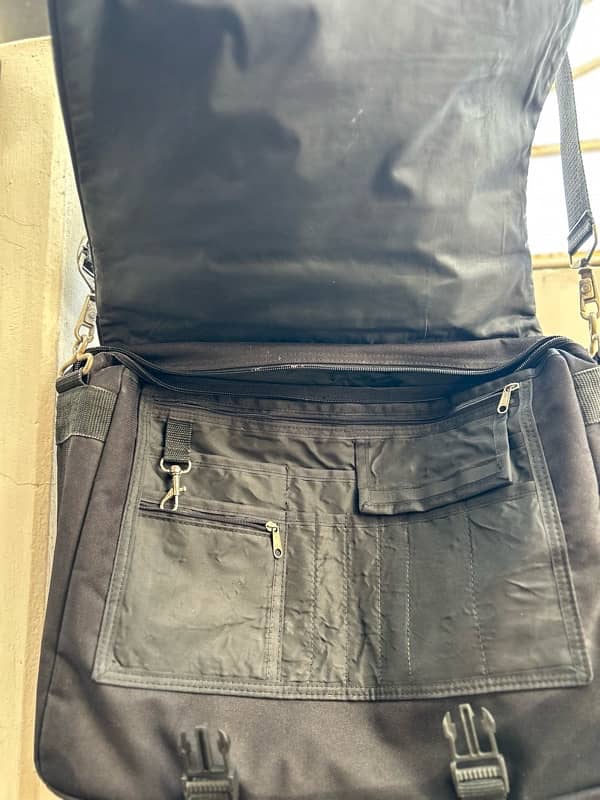 Laptop bag for multipurpose in good condition fix price 1