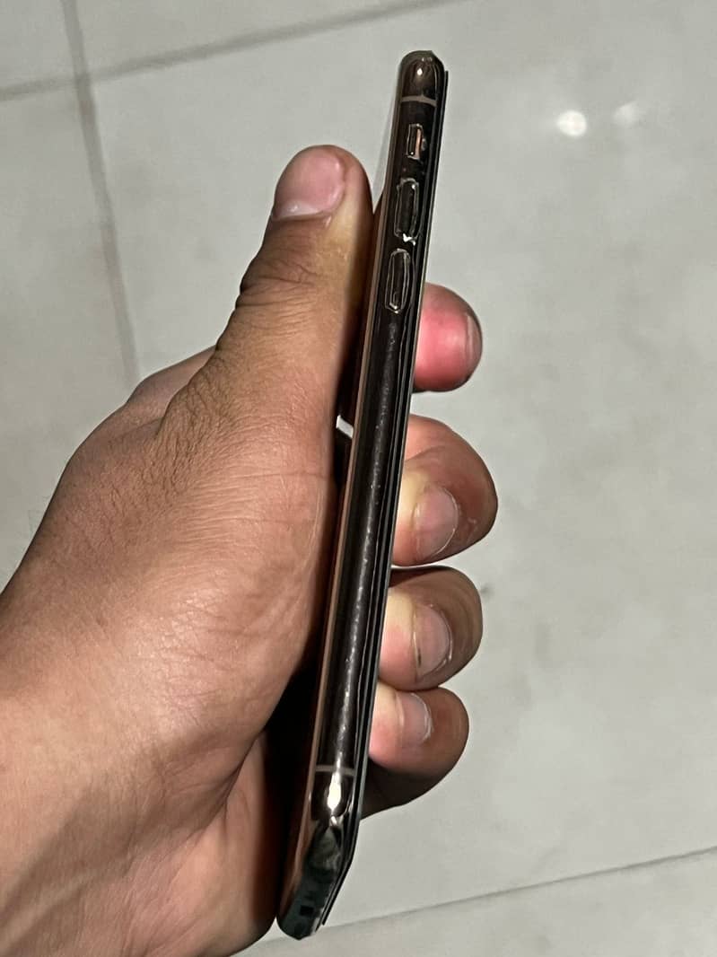 Iphone XS PTA approved 1