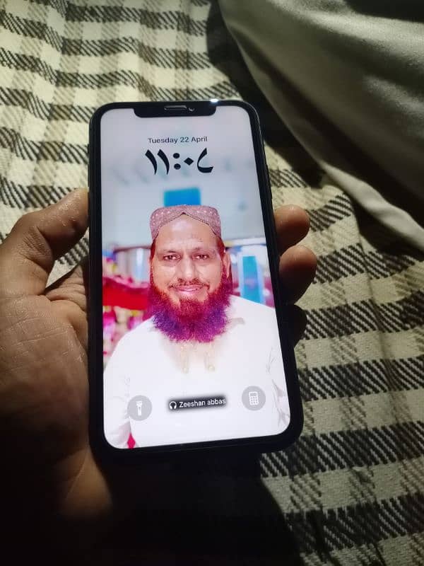 iPhone 11 jv 64 gb condition 10/9 battery 85% 2