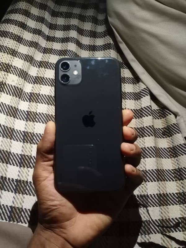 iPhone 11 jv 64 gb condition 10/9 battery 85% 3