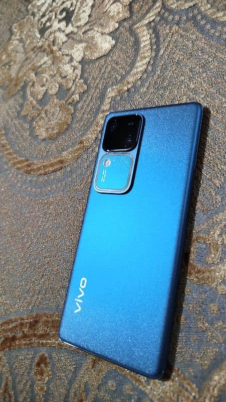 Vivo V30 5g 1
