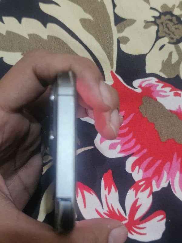 iphone 13 pro JV A one condition waterpacked 4