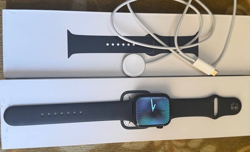 series 7 Apple Watch 45 mm GPS & CELLULAR still in new condition 1