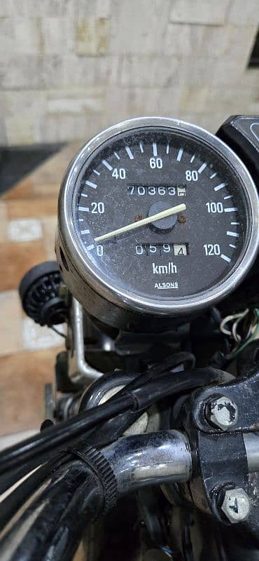 Suzuki GS 150cc - suzuki bike - GS 150 7