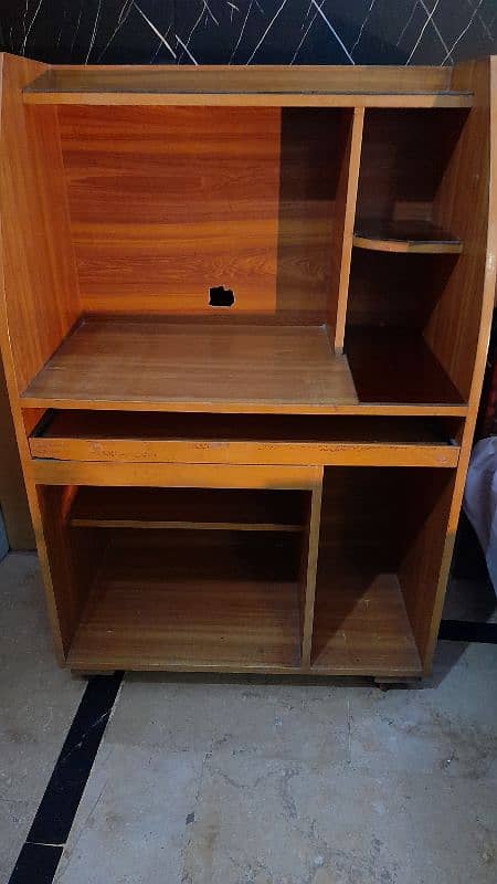 Wooden computer table 0