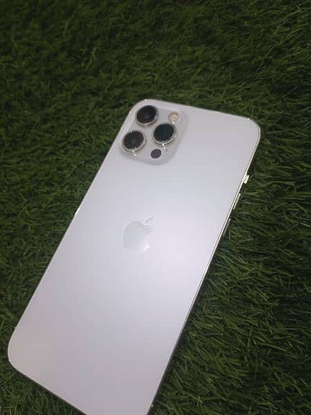 12 Pro Max used phone 128 Gb 1