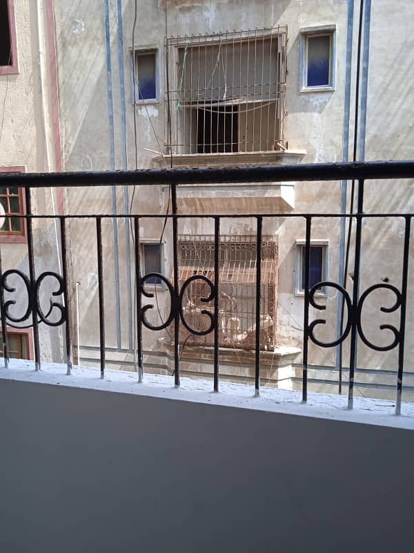 Apartment for rent 2 bed dd 950 sq feet badar commercial defense phase 5 Karachi 3