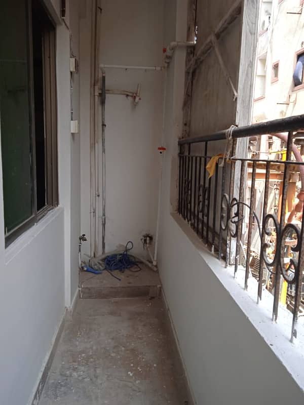 Apartment for rent 2 bed dd 950 sq feet badar commercial defense phase 5 Karachi 4