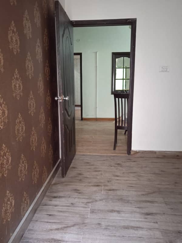Apartment for rent 2 bed dd 950 sq feet badar commercial defense phase 5 Karachi 5