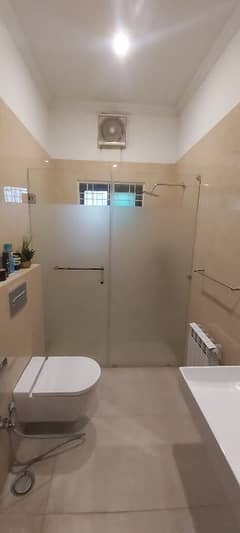 SHOWER CABIN / BATH CABIN