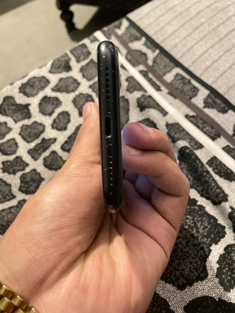 iphone xr factory unlocked 2