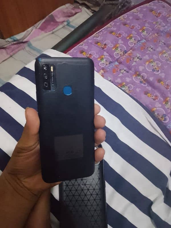 infinix Hot 9 Play 4-64 GB 1