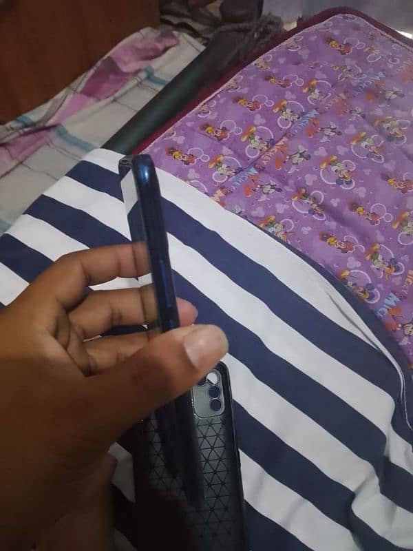 infinix Hot 9 Play 4-64 GB 9