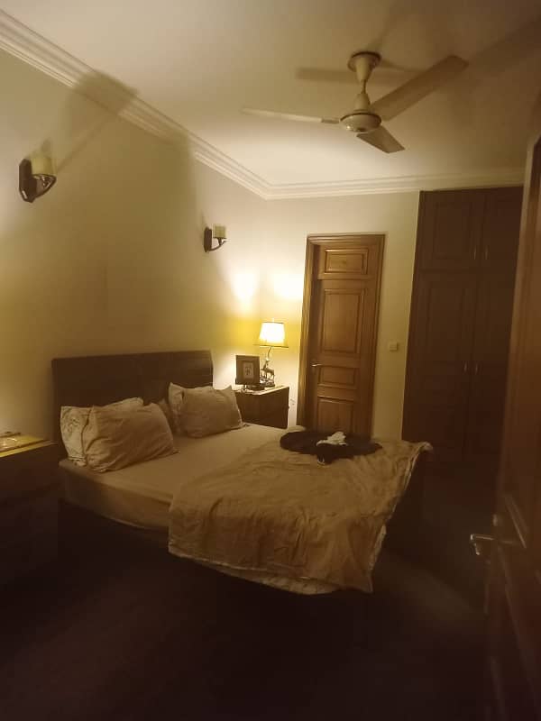 F-8: Triple Storey House (Including Basement), Size 622 Sq Yards, Dimension = 40x140, CDA Transfer, Demand 24 Crores. 7